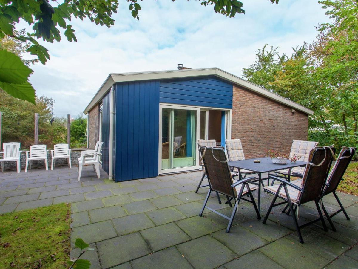Bungalow In Nes On Ameland With Spacious Terrace Eksteriør billede